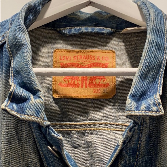 SOLDClassic levis mens denim jacket, thick quality - Picture 2 of 3